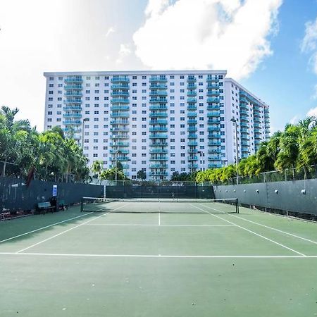 Marbella Miami Luxury Condos ไมอามีบีช ภายนอก รูปภาพ